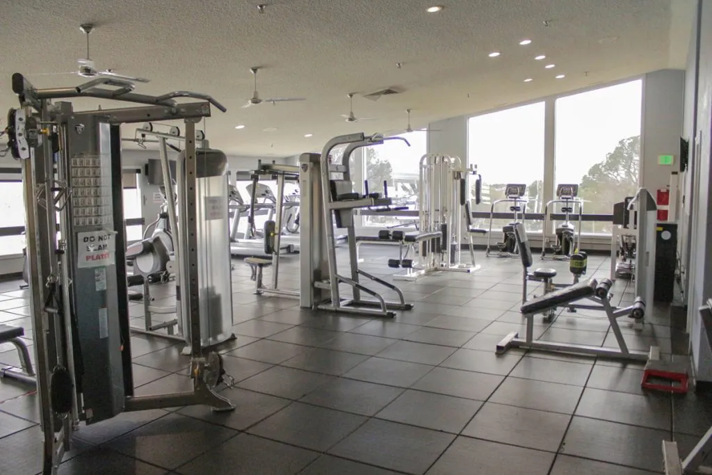26987 Lakeview Dr. Helendale, CA 92342 gym